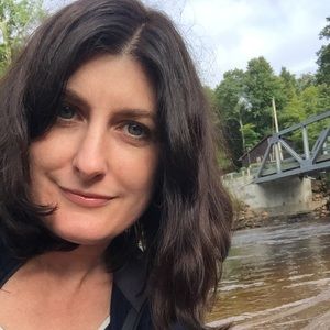 Meet your Posher, Iris